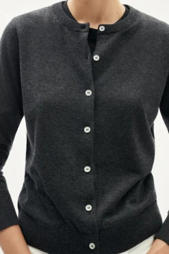 Cardigan avec col ras du cou en laine ultra douce