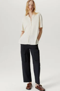 La chemise à manches courtes en coton en lin