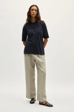 La chemise à manches courtes en coton en lin