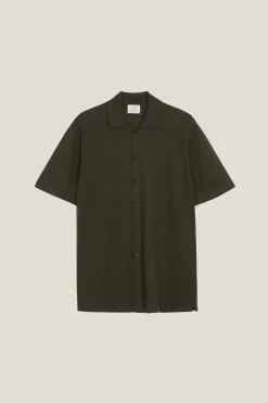 La chemise à manches courtes en coton en lin