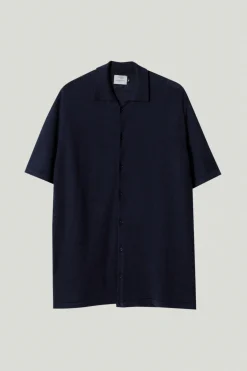 La chemise à manches courtes en coton en lin