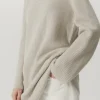 La robe à côte courte de la laine mérinos