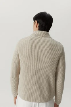 La veste en laine côtelée