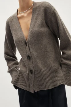 Le cardigan détendu en laine
