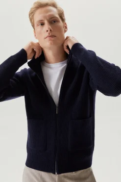 Le cardigan zippé en laine mérinos