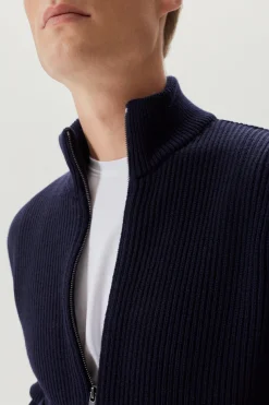 Le cardigan zippé en laine mérinos