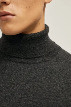 Le collier de rouleau classique supérieur en cachemire