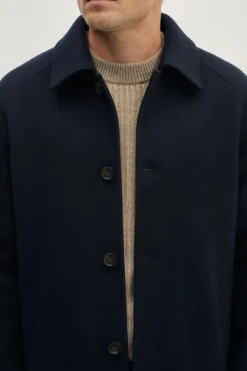 Le manteau en laine