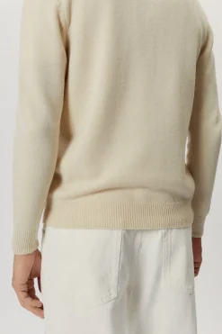Le polo de teinture naturelle
