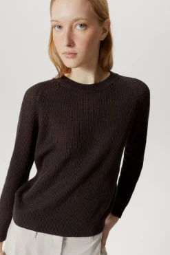 Le pull côtelé en coton en linge