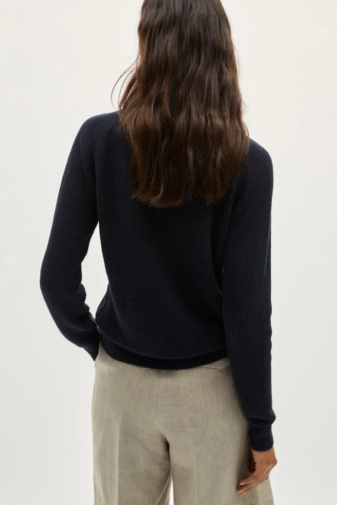 Le pull côtelé en coton en linge