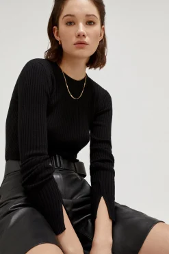 Le pull côtelé en laine mérinos