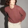 Le pull de teinture naturel