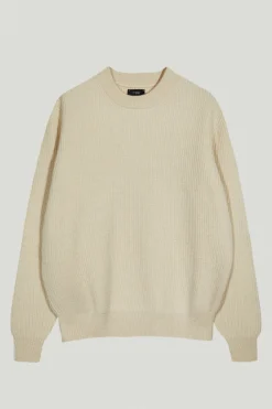 Le pull de teinture naturel