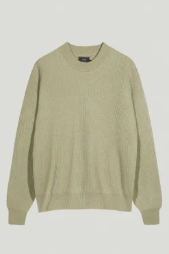 Le pull de teinture naturel