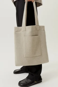 Le sac fourre-tout en tricot