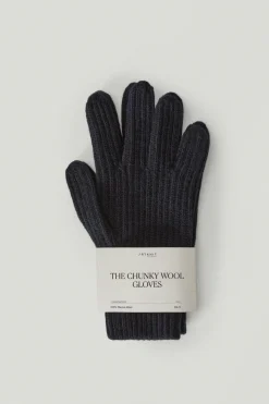 Les gants côtelés en laine pour l'homme