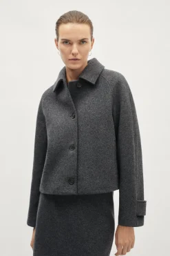 Manteau Court en Laine