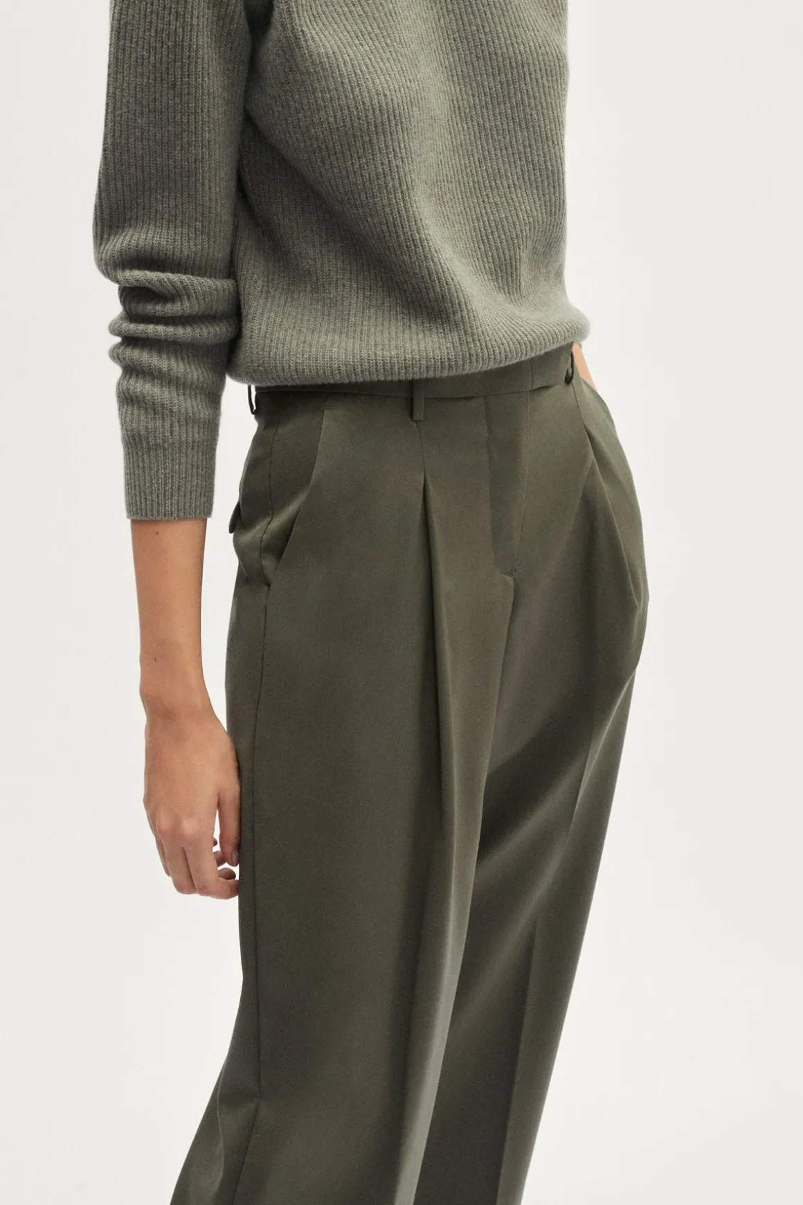 Pantalon ajusté en laine