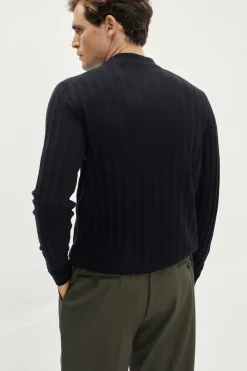 Pull à col montant côtelé ultra doux