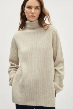 Pull long à col montant en laine